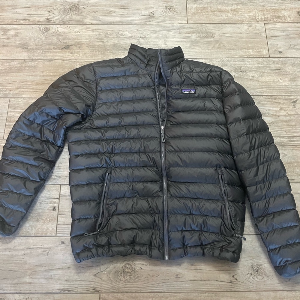 Patagonia Men's Sweater Down Puffer
